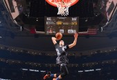 爱游戏中国官方网站-NBA风云突变，开拓者备战遭质疑，新秀爆冷擒老鹰，猛龙赛前造点引热议